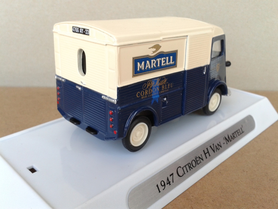 1947 Citroën Type H Van “Martell” (Matchbox) (3)