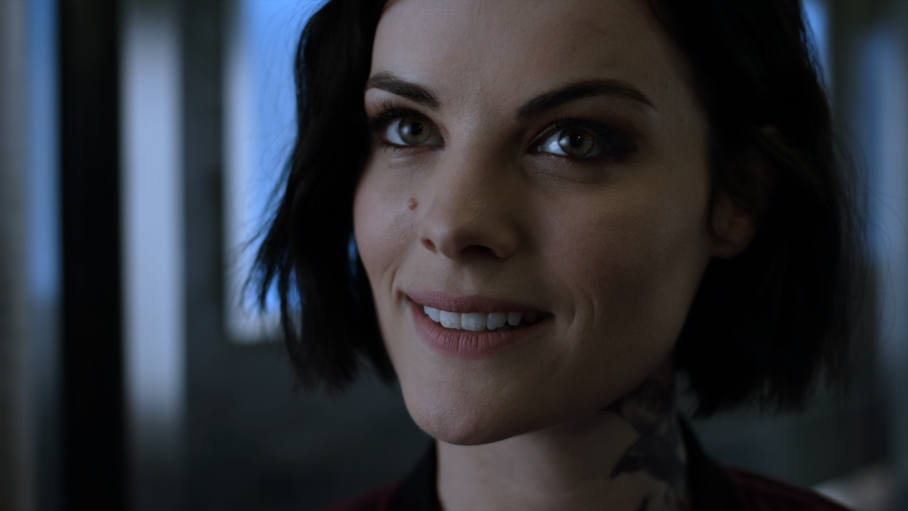 Blindspot.S04E05.Naughty.Monkey.Kicks.at.Tree.1080p.10bit.BluRay.AAC5.1.HEVC-Vyndros.mkv_snapshot_04