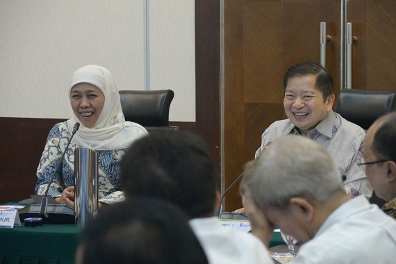 Roadshow ke BAPPENAS, Gubernur Khofifah Pastikan 218 Proyek Perpres 80/2019 Masuk RPJMN