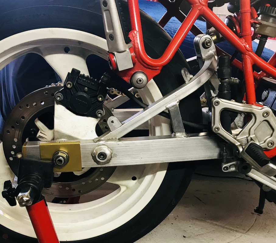 B9FA2F7D-6011-4004-99D6-EC764D0FE3C9