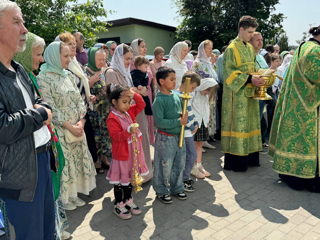 photo-5348180323537646327-y