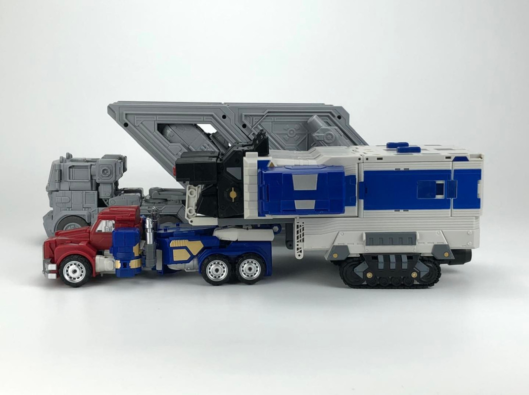 Fans-Hobby-MB-18-Energon-Optimus-Prime-18