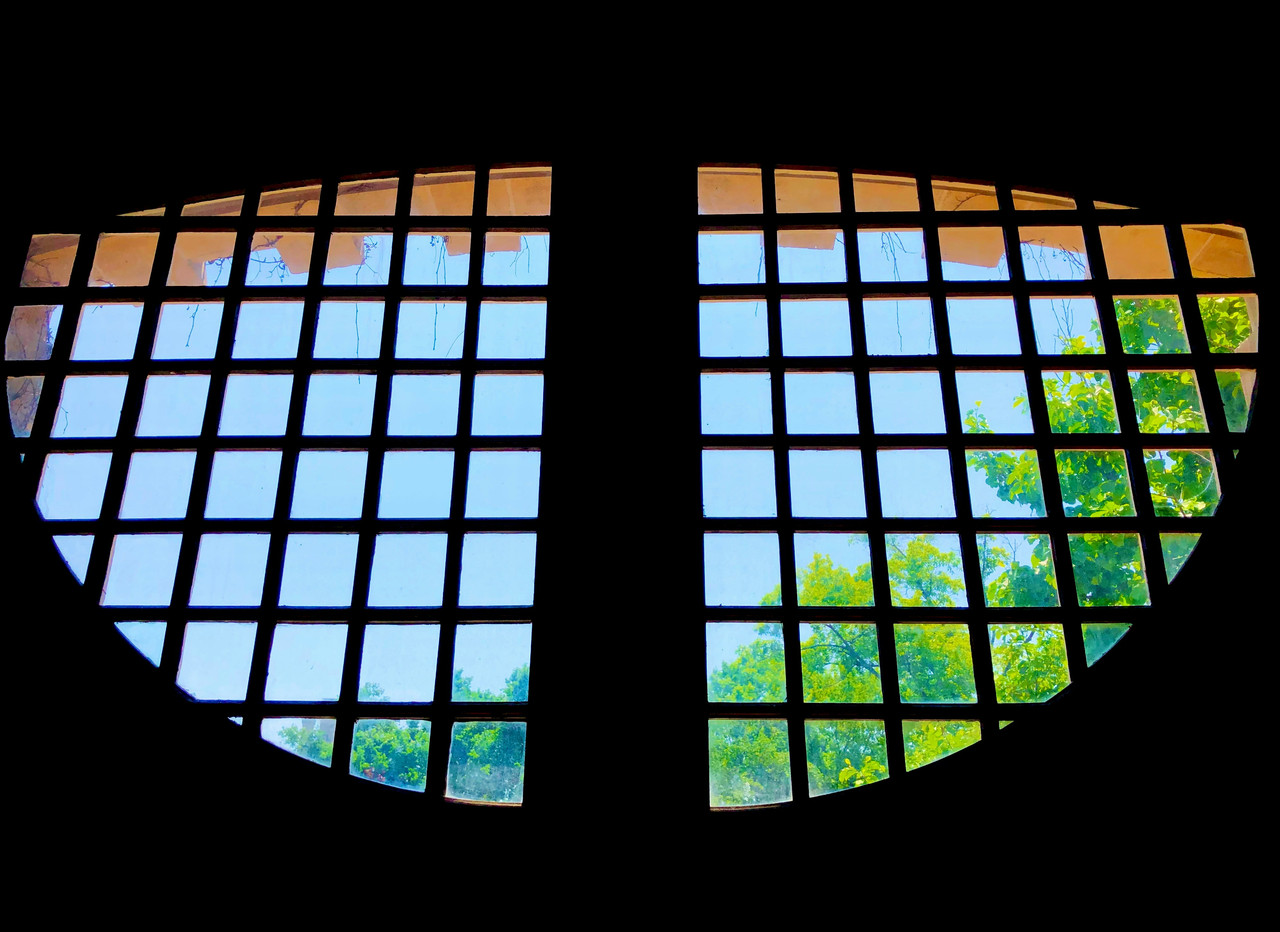 Floor-to-Ceiling Window