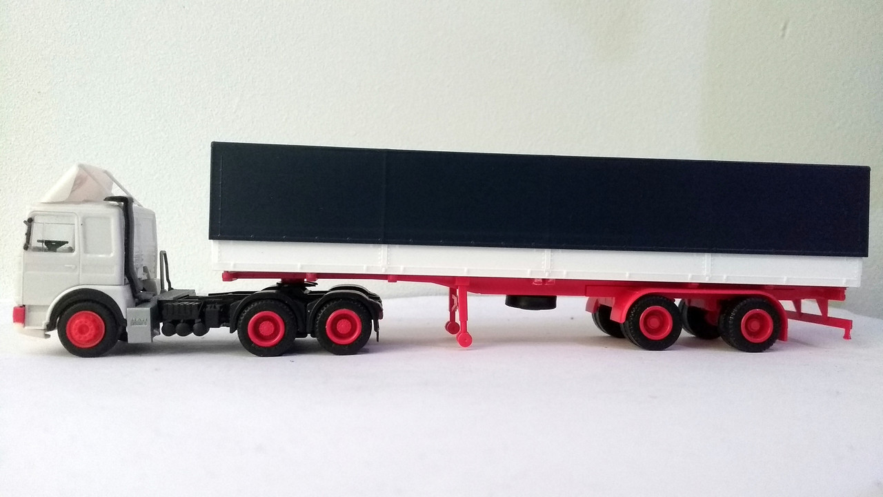 Mach (2592)