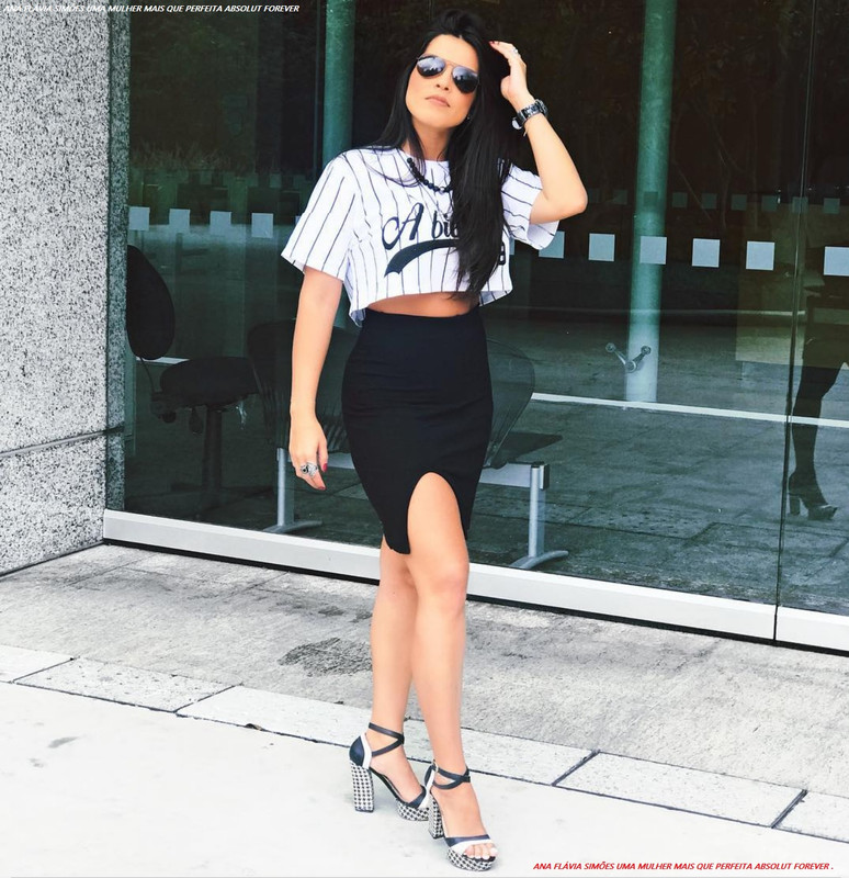 ANA FLÁVIA SIMÕES UMA MULHER MAIS QUE PERFEITA ABSOLUT FOREVER .