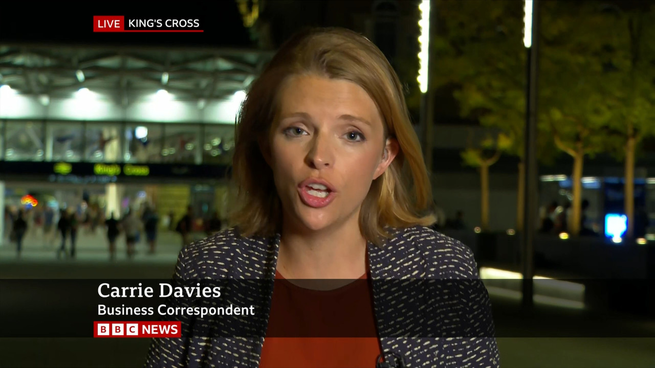 BBC News and Weather_20220711_22152245.ts_snapshot_04.59.494