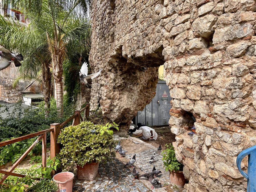 Жаркий сентябрь на побережье Тирренского моря. Жаркий сентябрь на побережье Тирренского моря.