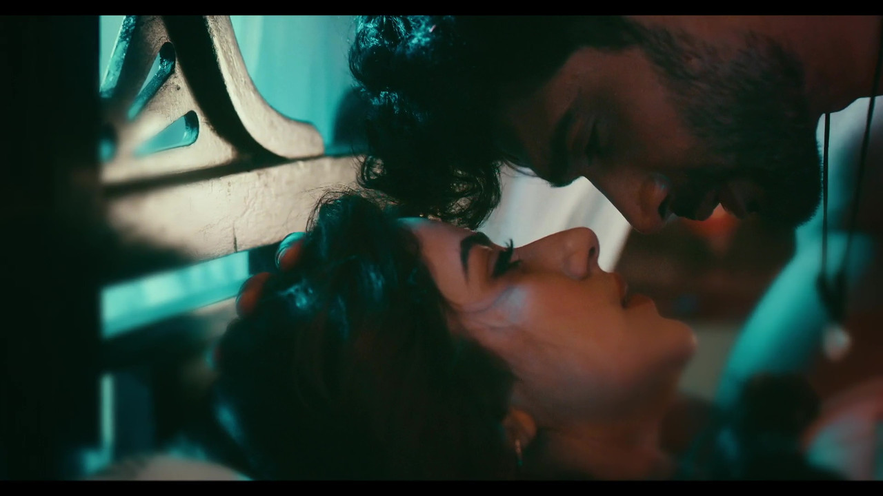 vlcsnap-2025-04-16-23h09m17s990