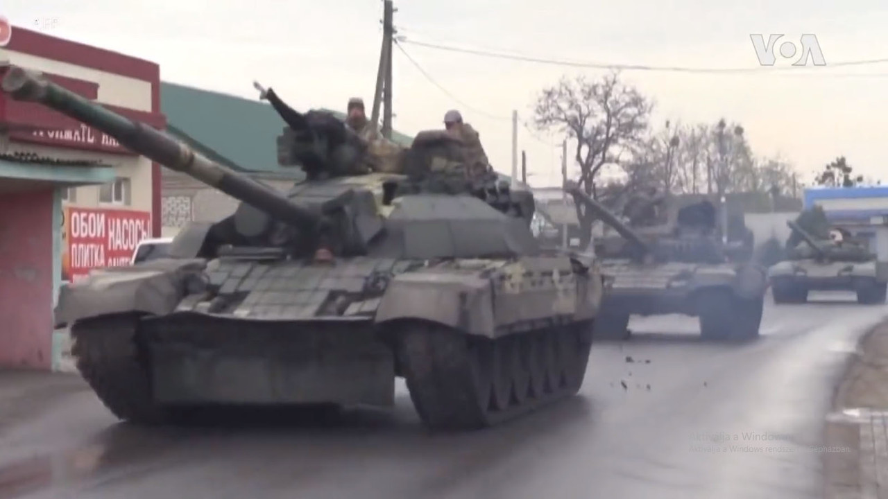 UAF-T-72-AMT-and-2-slovakians-T-72-M1-with-ERA-Luhansk-obl-0420.jpg