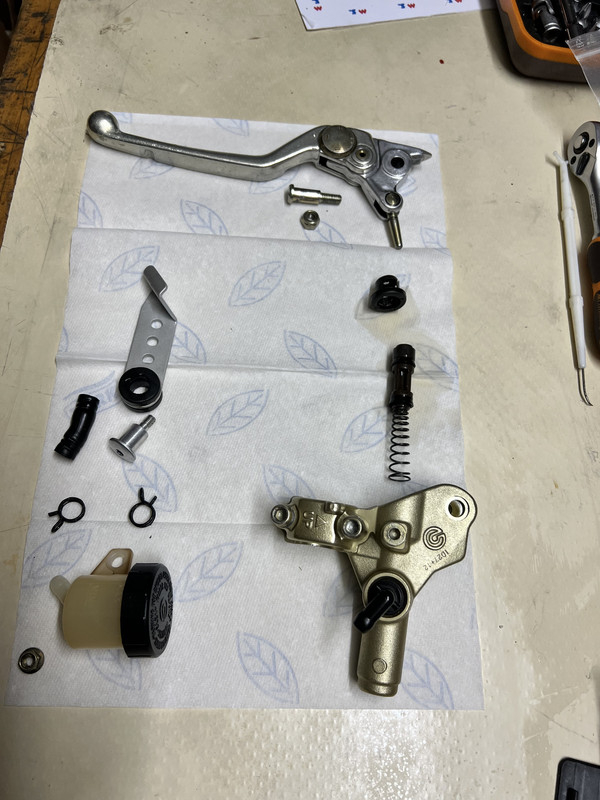 14A95DF4-C772-4EF8-AFA1-40CDB6E94ACF