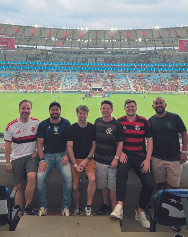 Alexandre Magno, Thiago Hummel, Claudio Voivodic, Raphael Sbardelotti, Thiago Molino e Thiago Jesus em visita ao Flamengo