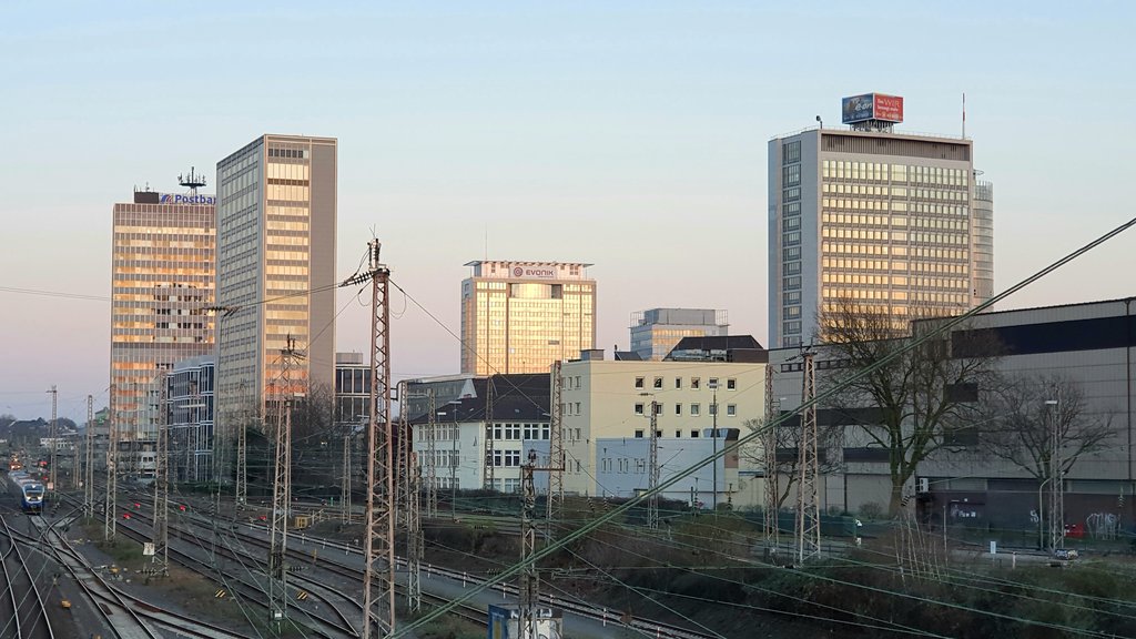 2022-03-02-essen-skyline-westansicht-hh-2.jpg