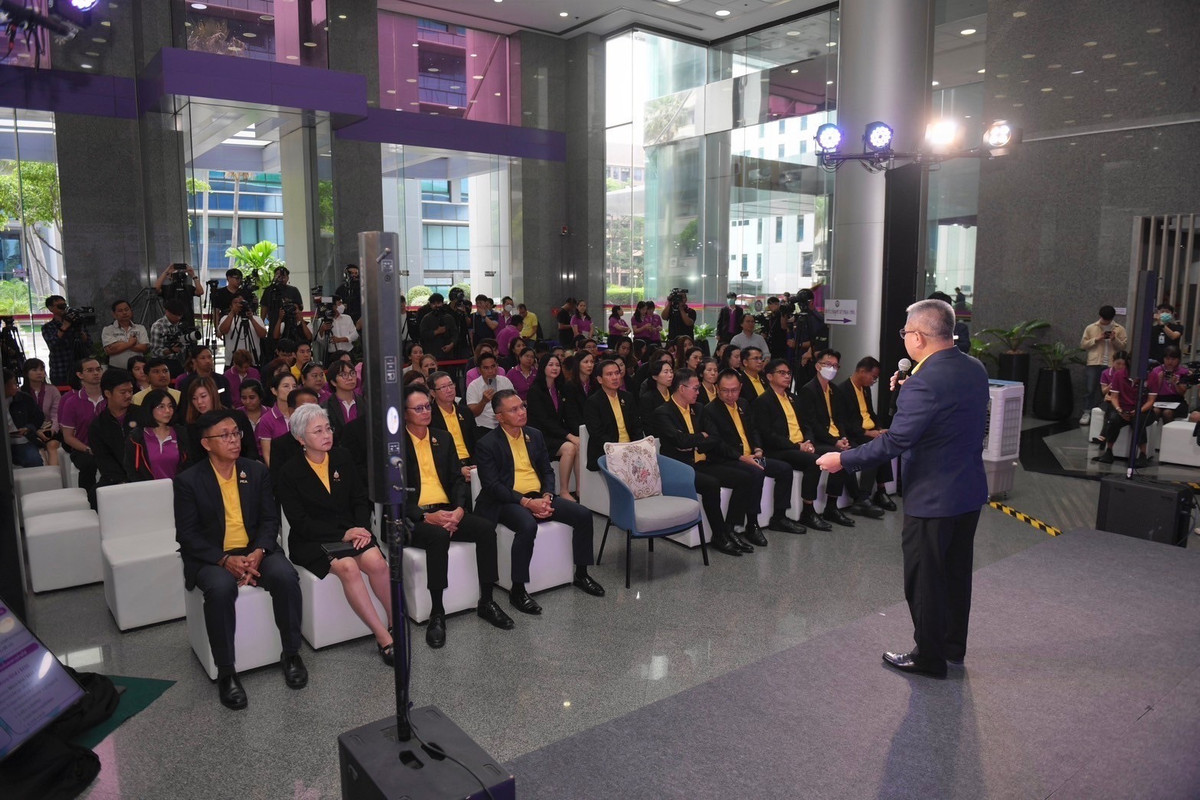 988455E0-EA54-498A-AA6C-003C560BF601