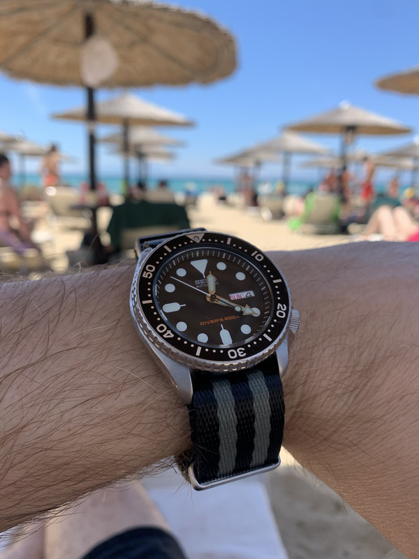 2409C8B7-FE01-4C17-9A50-D9BAE2900F6B