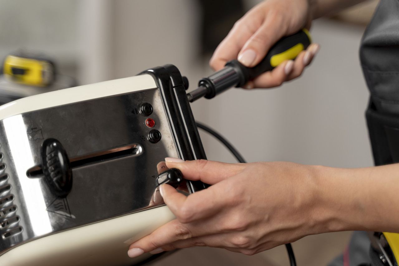 service maintenance worker repairing (3)