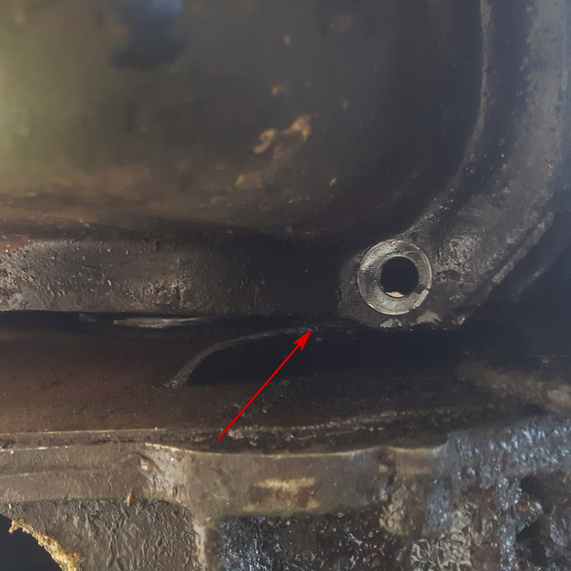 Carter Huile Angle Avant Droite