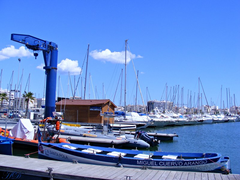fishing-boats-Santa-Pola-HD.jpg