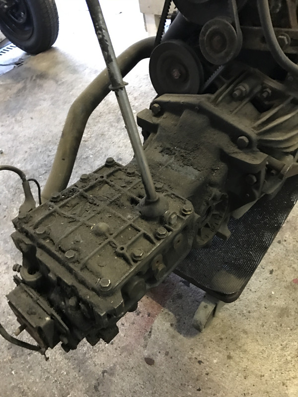 Restauration 4L (1082)