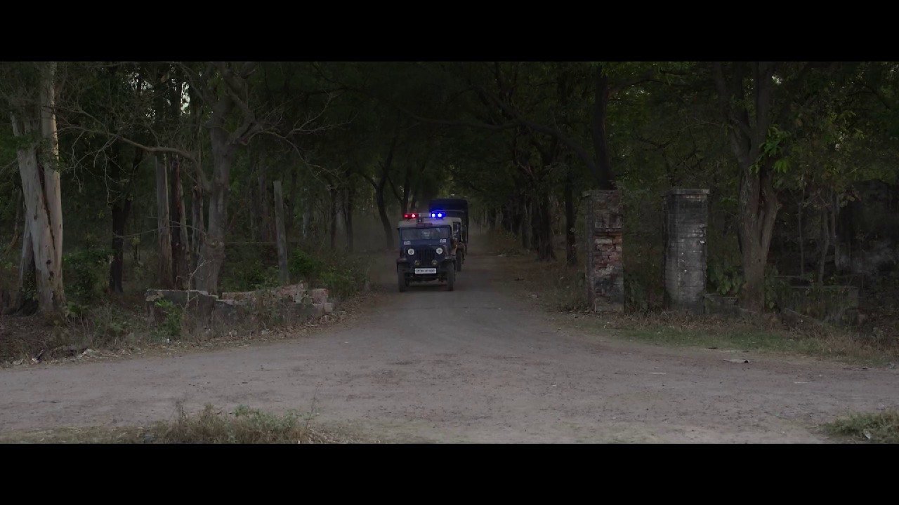 Siya-2022-WEB-DL-Hindi-1080p-AVC-DDP-5-1-ESub-mkv-0000