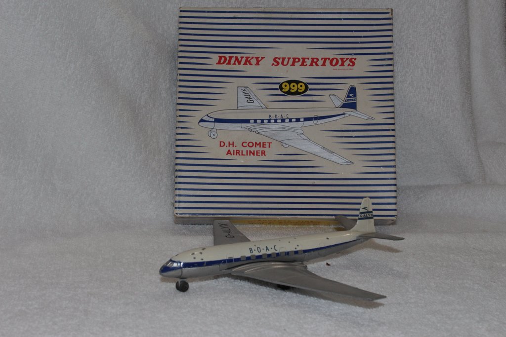 110_DT_999_D.H_Comet_Airliner