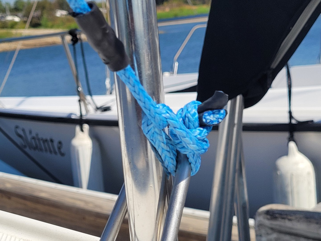 F Twist rope port attachment