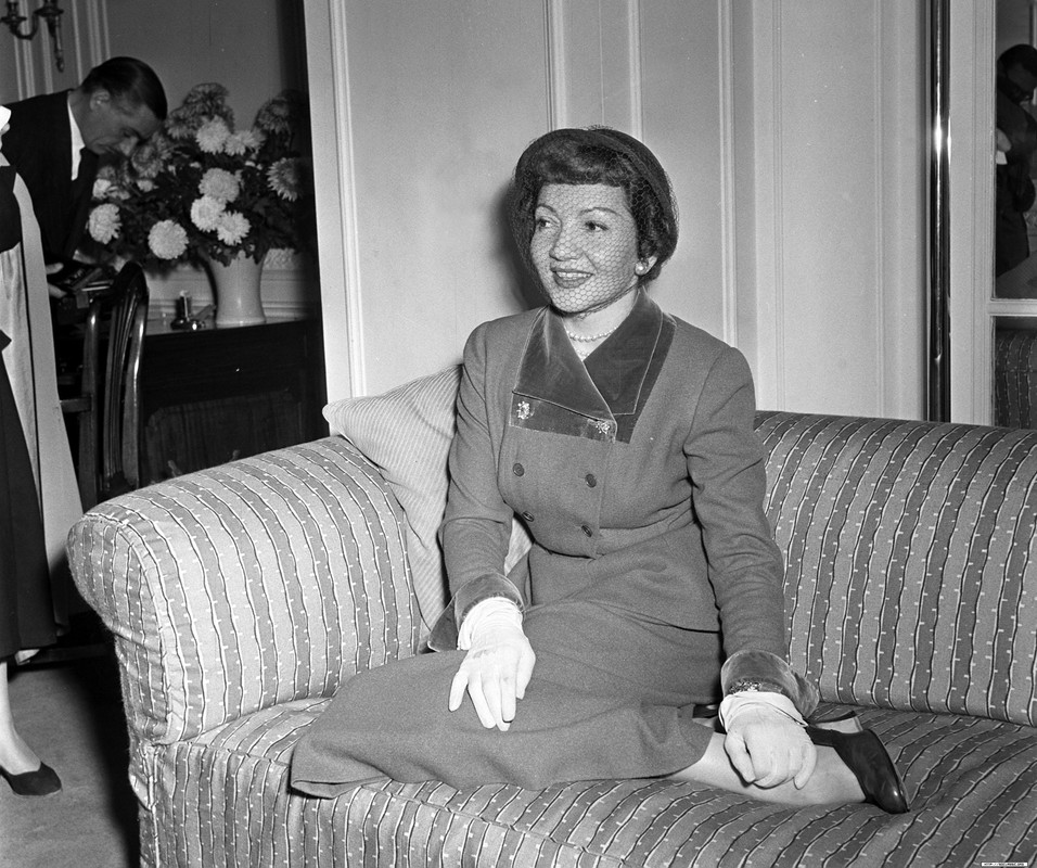 claudette_colbert_c48