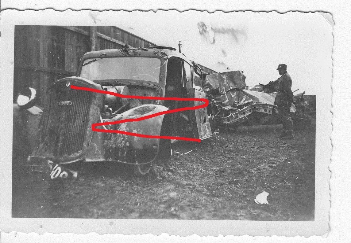 Foto 2wk Narvik Norwegen Gebirgjäger Soldat Auto Wrack Schrottpl