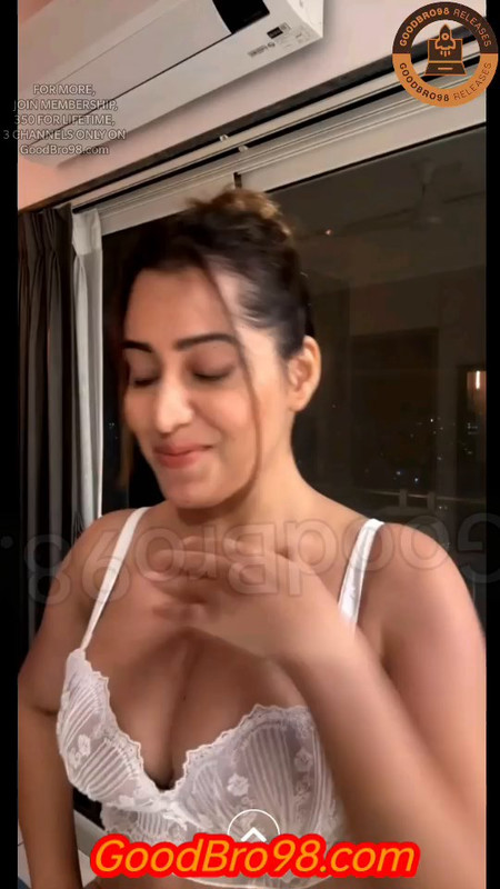 Simran Kaur - New Bikini Live.mp4.0024