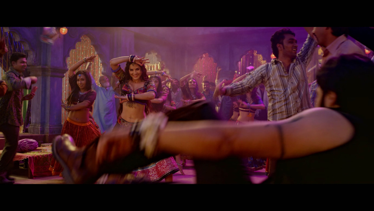 Piya More.m2ts_000126.125