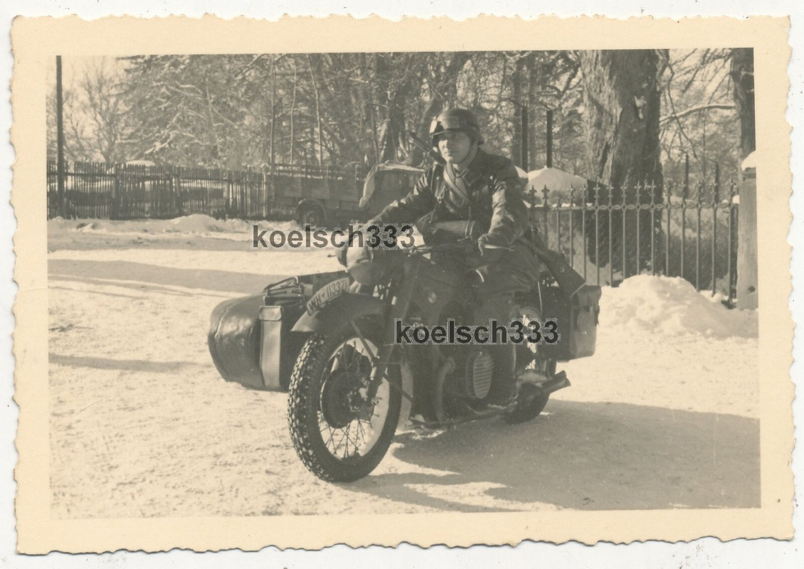 Foto Kradschütze der Wehrmacht auf BMW Motorrad Gespann im Winter ...