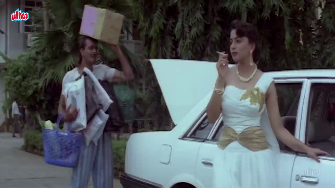 Thanedaar-1990-WEBRip-Hindi-720p-x264-AVC-AAC-2-0-mkv-0003
