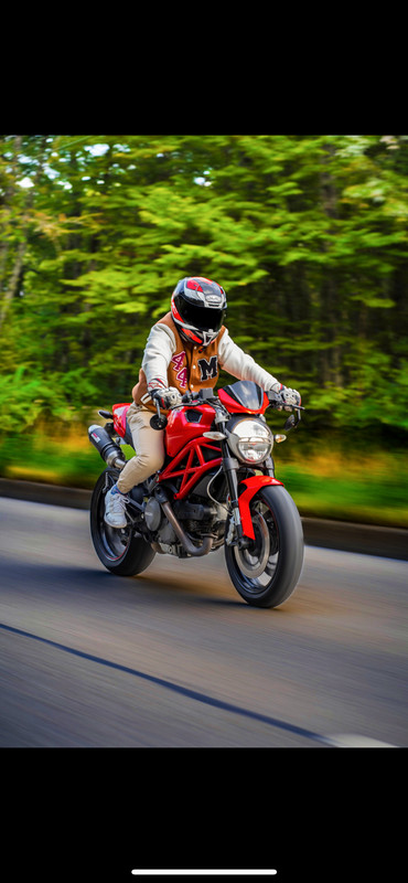 DD0F0587-5B0B-4C8B-9194-3F101F677CAE