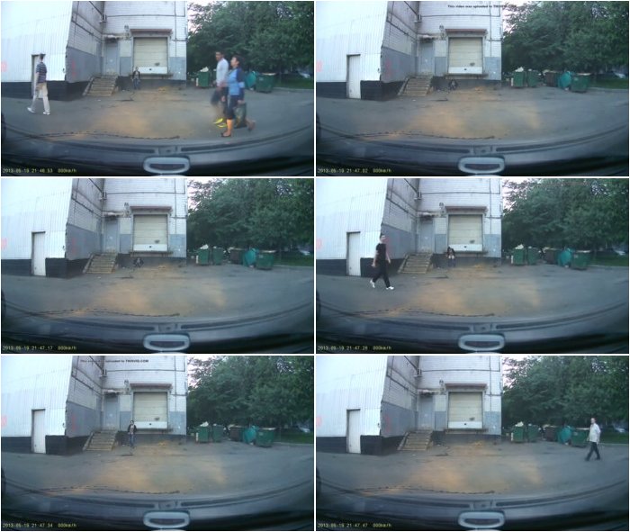 DESPERATE-PISSING-IN-PUBLIC-3.jpg