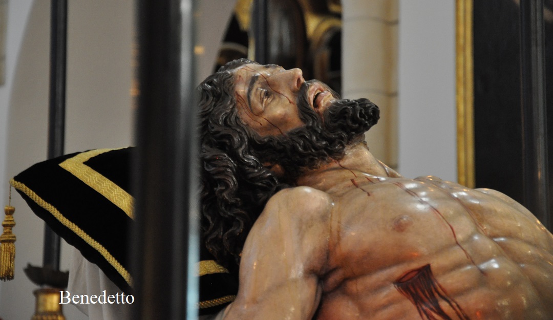 Historia de los Via Crucis de Sevilla 1984-Se-or-de-la-Caridad-Santa-Marta
