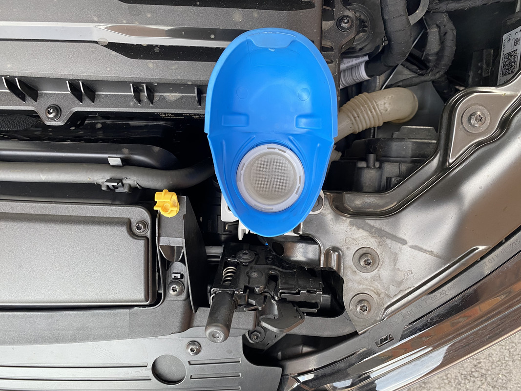 66F36BF4-4961-424A-BC25-CC7D67991D5A