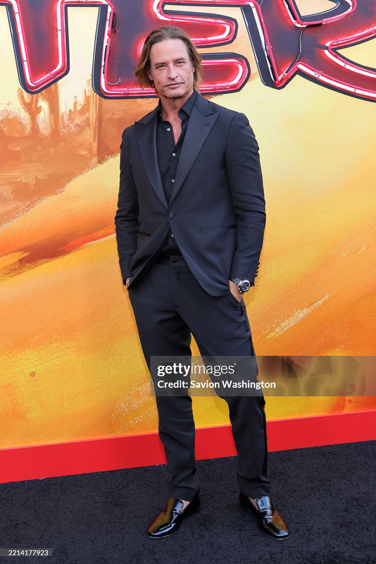 JH Duster LA Premiere 10