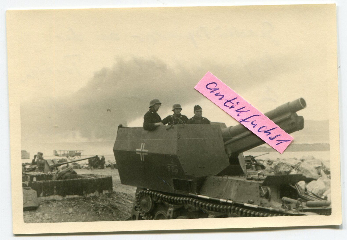 Panzer-SfL 15cm ( Sd.Kfz.135-1) beim Küsten-Gefe