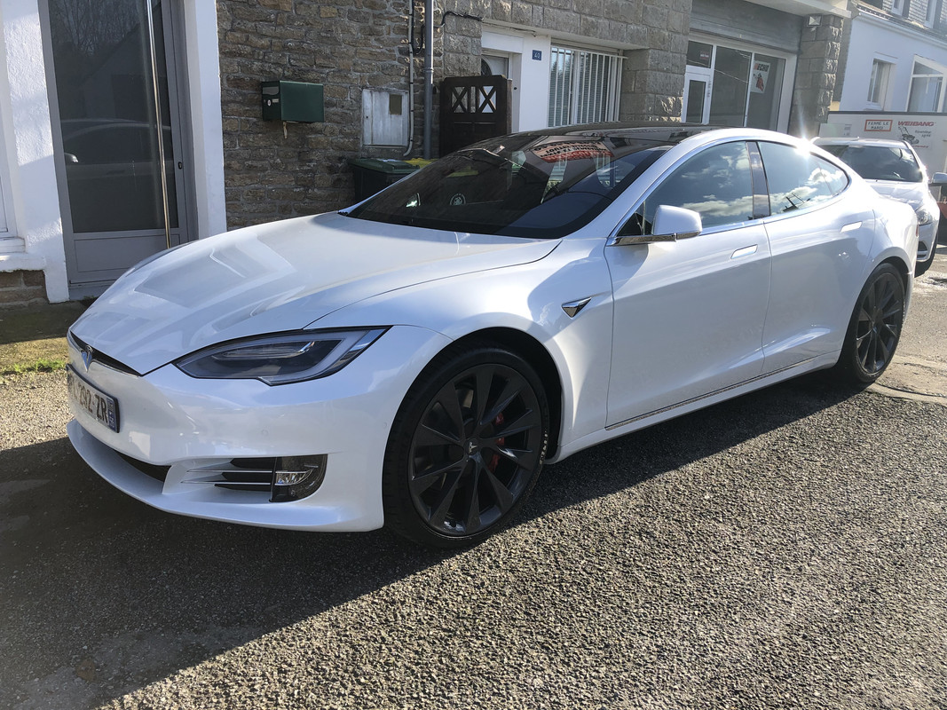 4716E279-DFA1-41E8-9AF0-81090C2E45F9