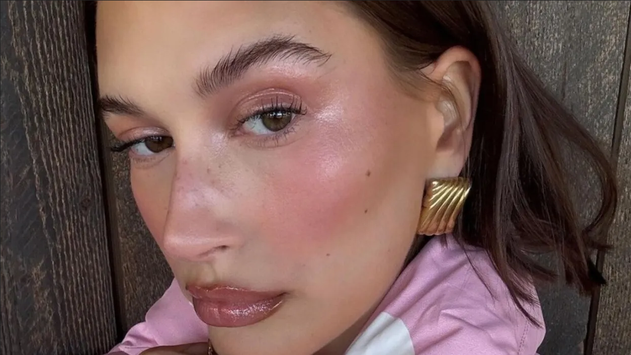 Hailey Bieber enfrenta severa enfermedad de la piel, le destruyó el rostro
