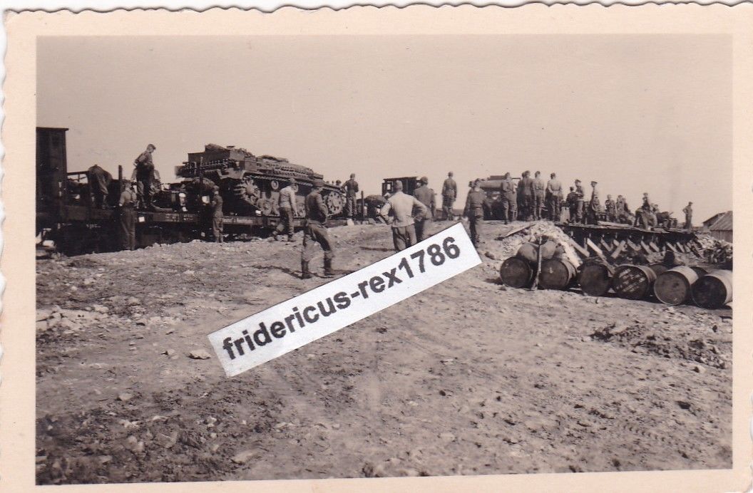 Foto elitesoldaten Sturmgeschütz 1.Stug Abt der 1.Pz Div Verladu