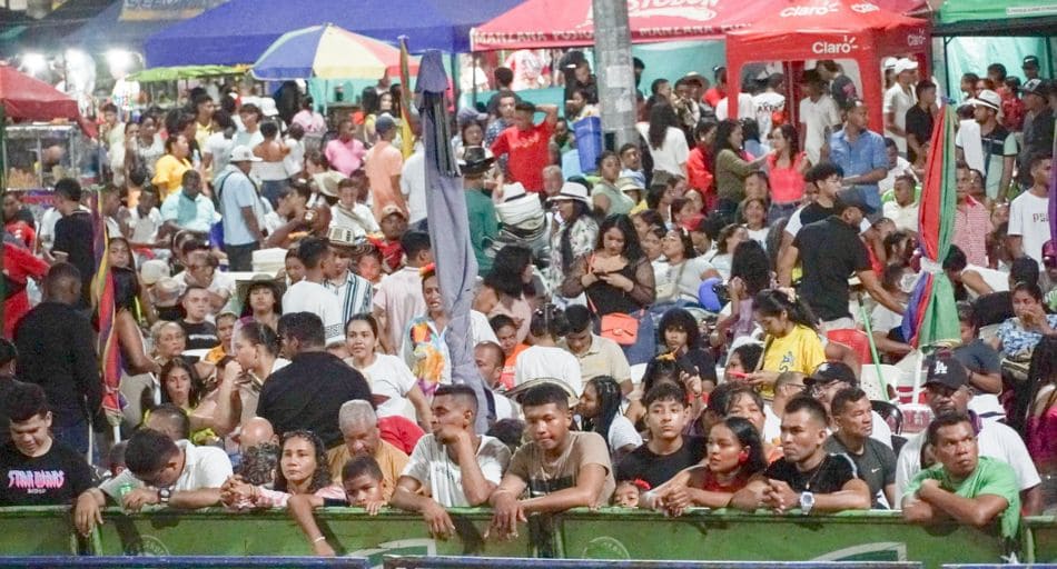 Frank Montero Villegas, recibió un reconocimiento especial, en el marco de la versión 32 del Festival de Canciones “Samuel Martínez” de La Loma