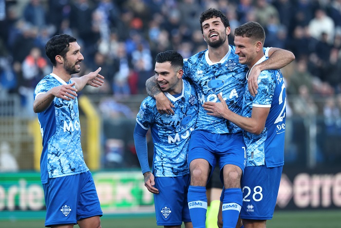 Como 1907 vs US Cremonese, 20h00 ngày 27/09