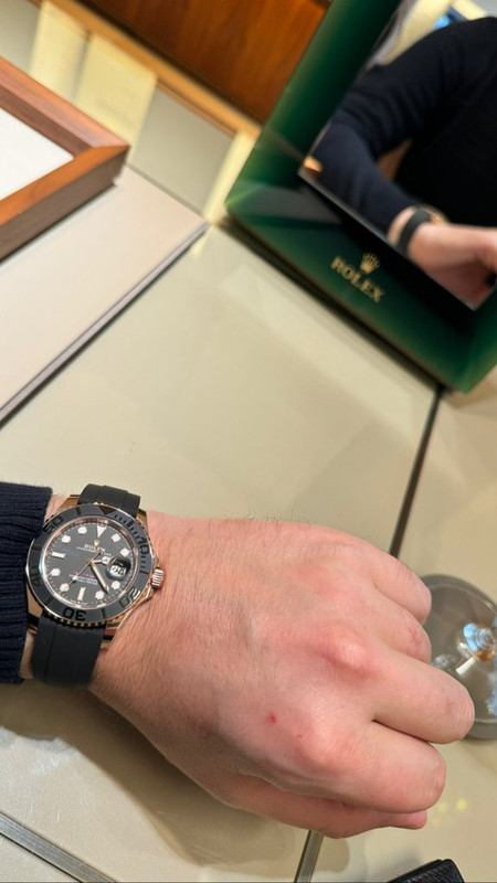 828F6F04-C12F-47EE-9C5E-C1228D1A2D54