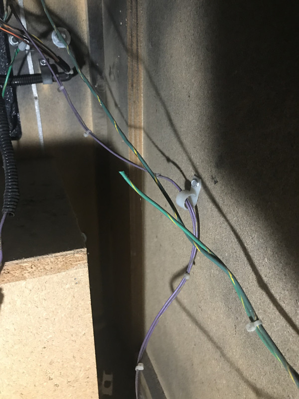 B9CAA7EB-A20A-4824-AAD7-19B44215FC55