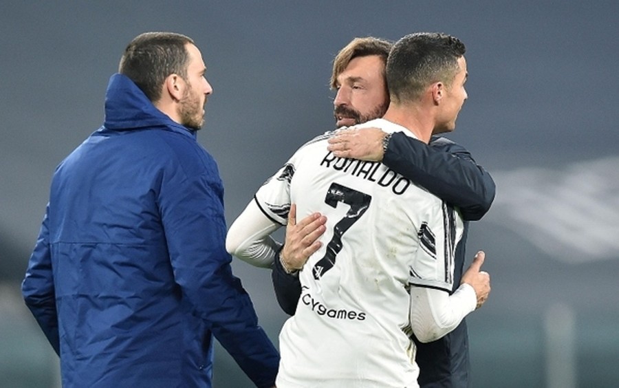 Juventus-Inter Pirlo abbraccia CR7 Cristiano Ronaldo e ringraziala conquista della Finale di Coppa Italia.