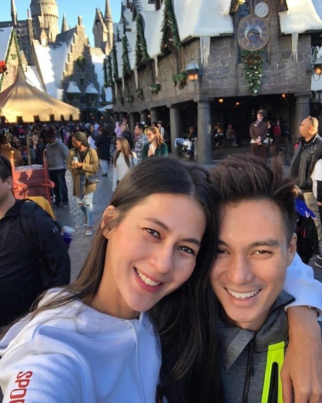 Baim dan Paula di Universal Studio