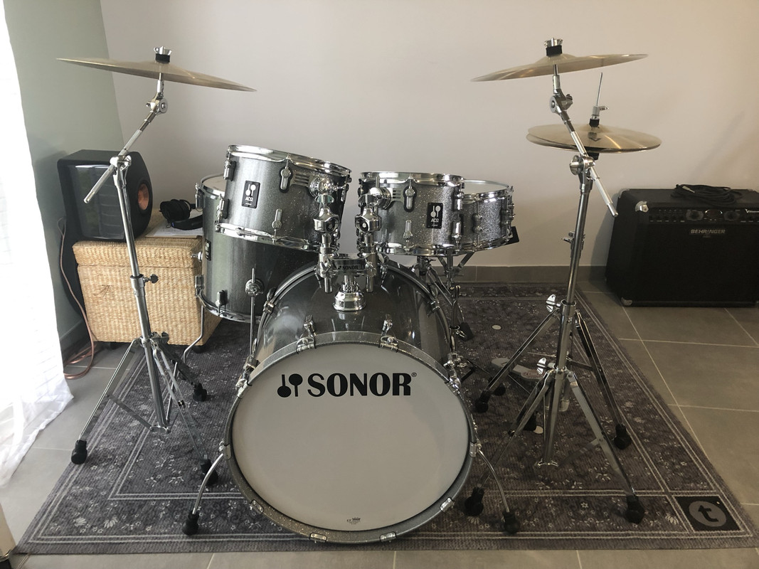 EAF5BD7F-5861-4C58-BC15-B0AD2365E88D