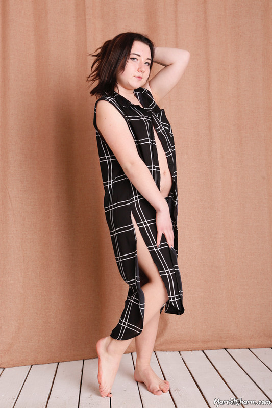 MarvelCharm_Jess-Big-Shirt-028