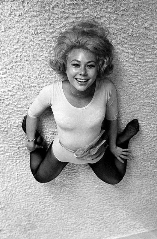 Mitzi_Gaynor_a92