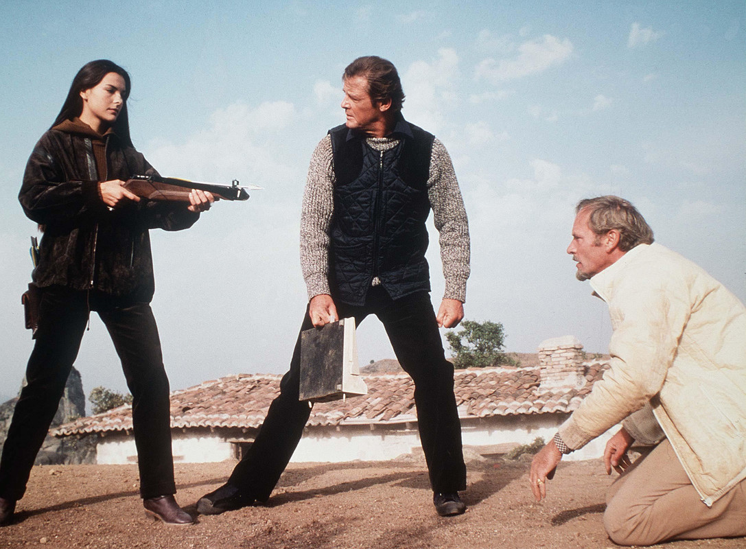 Carole_Bouquet_b18